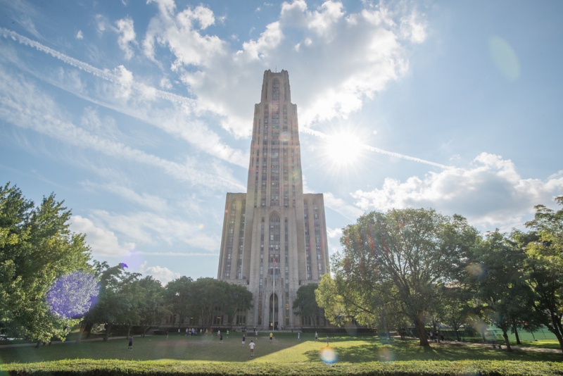Cathedral of Learning building in the daytime on Pitt's main Oakland campus